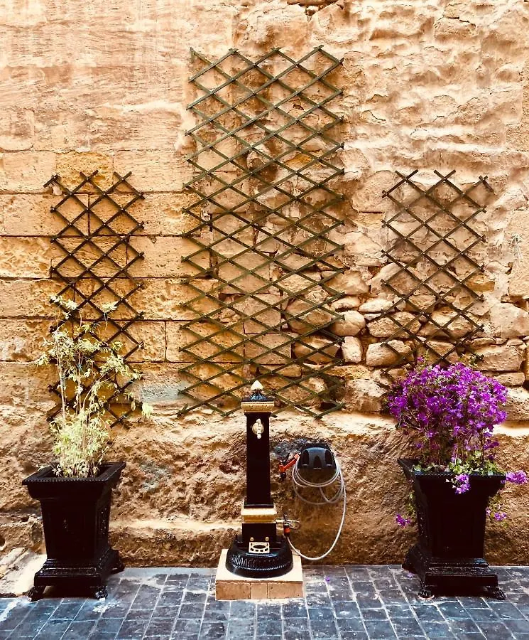 10 La Ruelle Apartment Valletta